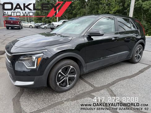 Used 2026 Kia Niro LX FWD image 1