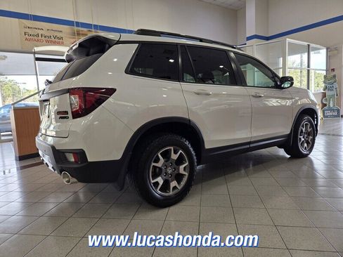Used 2023 Honda Passport TrailSport image 4