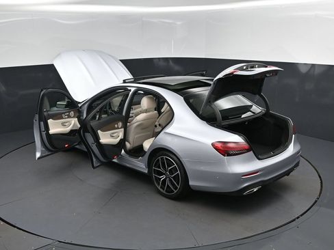 Used 2023 Mercedes-Benz E 350 Sedan image 2