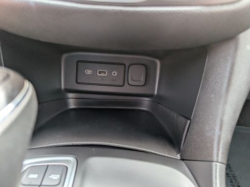 Used 2020 Chevrolet Equinox LT AWD/4WD image 27