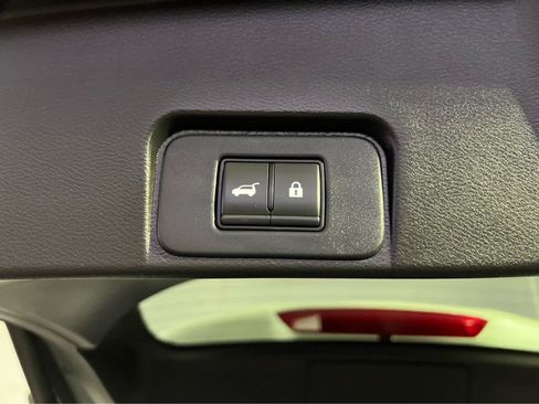 Certified 2023 Nissan Rogue SL w/ SL Premium Package image 27