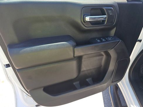 Used 2022 Chevrolet Silverado 1500 Custom image 11