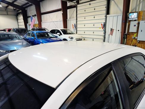 Used 2018 Toyota Corolla LE FWD image 12
