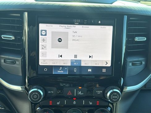 New 2026 RAM 1500 4x4 Crew Cab image 25