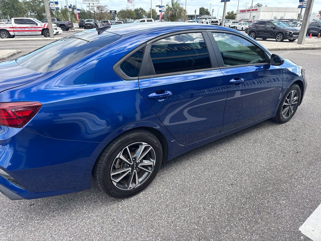 Used 2022 Kia Forte LXS FWD image 5