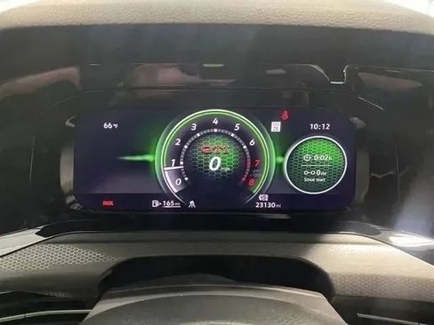 Used 2024 Volkswagen GTI SE FWD image 31