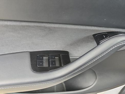 Used 2020 Tesla Model Y Long Range AWD/4WD image 24