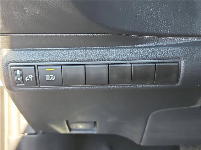 Used 2025 Toyota Corolla LE FWD image 16