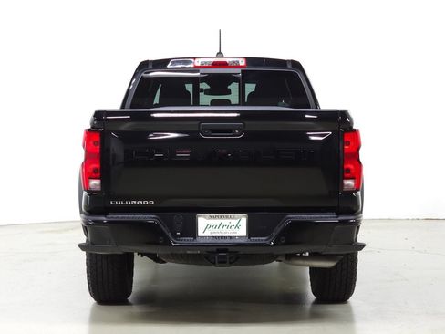 Used 2024 Chevrolet Colorado Z71 w/ Z71 Convenience Package 2 AWD/4WD image 4