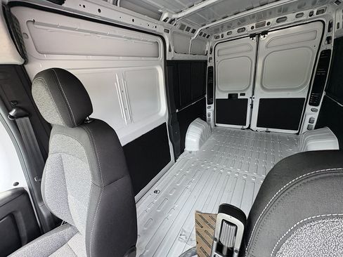 New 2025 RAM ProMaster 2500 FWD image 37