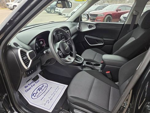 Used 2024 Kia Soul LX w/ Option Group 015 image 10