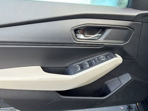 Used 2023 Honda Accord EX image 18