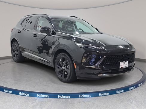 Used 2024 Buick Envision Sport Touring image 4