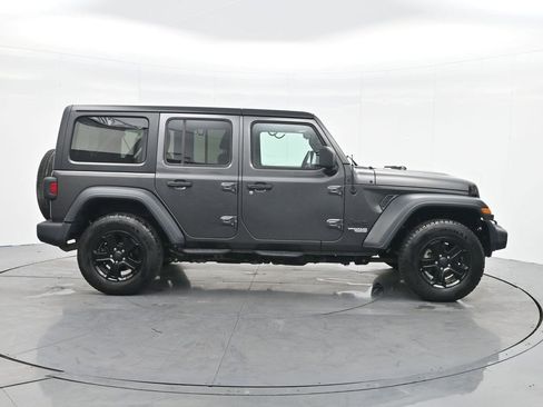 Used 2018 Jeep Wrangler Unlimited Sport S image 4