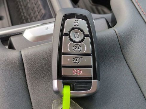 New 2025 Ford Expedition Active image 39