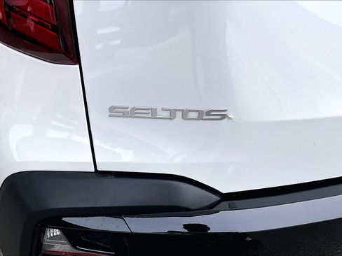 Used 2024 Kia Seltos SX AWD/4WD image 10