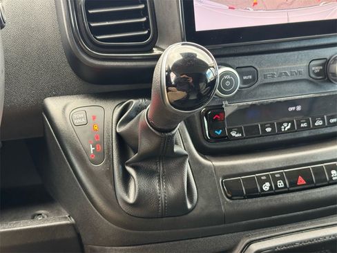 Used 2025 RAM ProMaster 2500 w/ Premium Convenience Group image 30