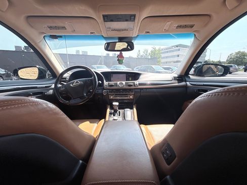 Used 2014 Lexus LS 460 AWD w/ Comfort Package image 13