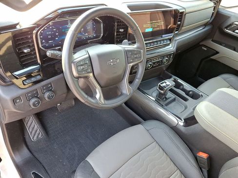 Used 2025 Chevrolet Silverado 1500 ZR2 w/ Technology Package AWD/4WD image 16