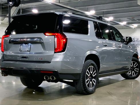 Used 2023 GMC Yukon XL AT4 image 12