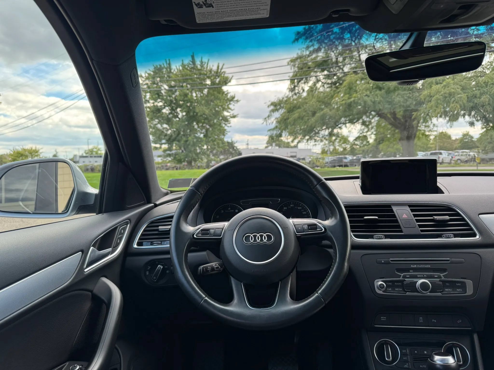 Used 2018 Audi Q3 2.0T Premium w/ Convenience Package AWD/4WD image 16