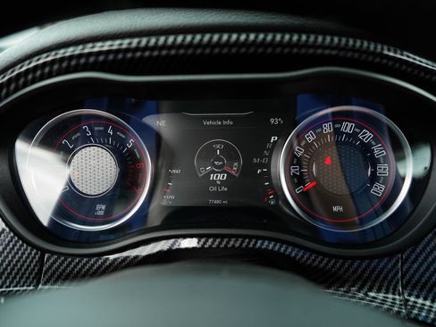 Used 2022 Dodge Challenger R/T Scat Pack RWD image 25