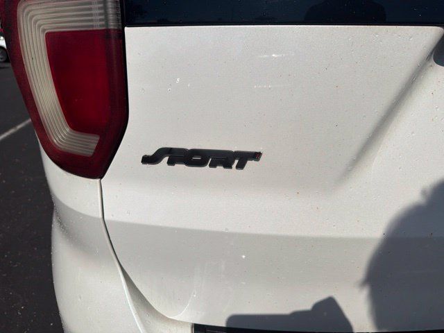 Used 2018 Ford Explorer Sport w/ Equipment Group 401A AWD/4WD image 8