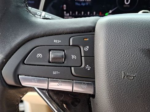 Certified 2023 Cadillac Escalade Premium Luxury image 19