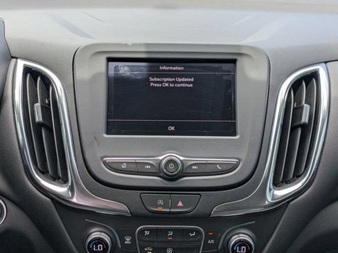 Used 2024 Chevrolet Equinox LT FWD image 17