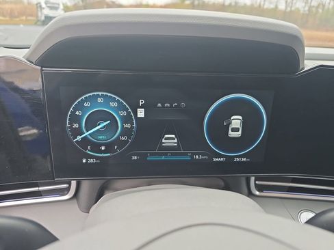 Used 2024 Hyundai Elantra SEL image 19