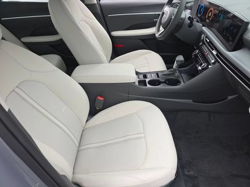 Certified 2026 Hyundai Sonata SE FWD image 23