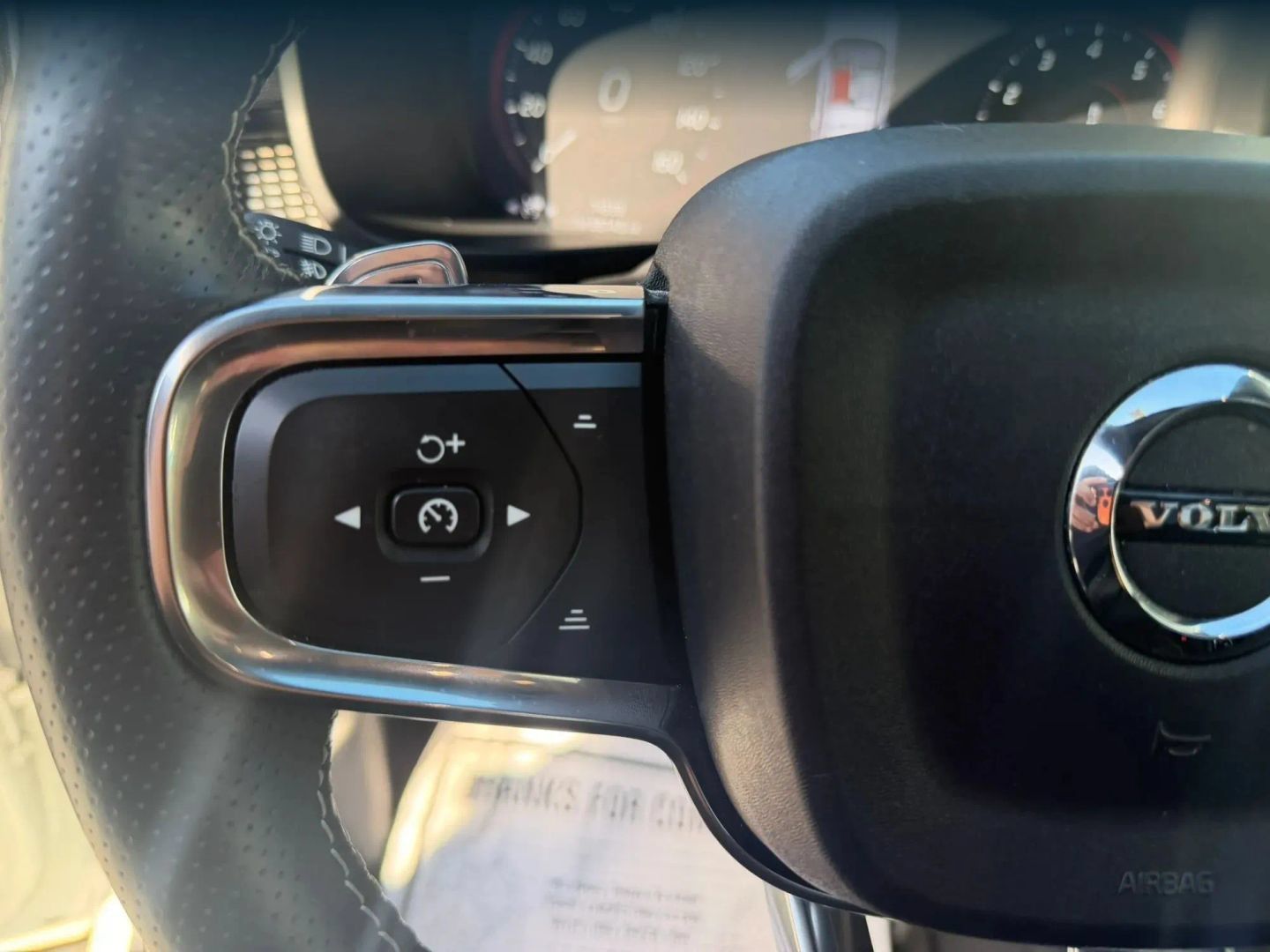 Used 2019 Volvo XC40 T5 R-Design AWD/4WD image 23