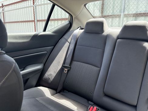 Used 2025 Nissan Altima 2.5 SV FWD image 39