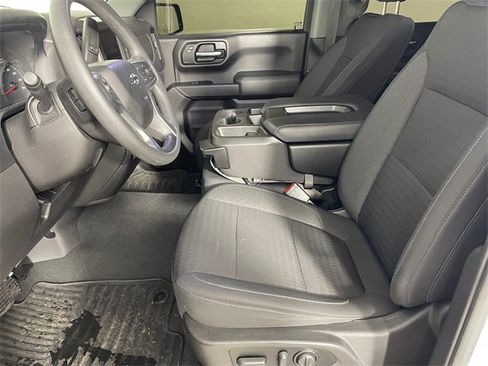 Used 2022 Chevrolet Silverado 1500 Custom Trail Boss w/ Safety Confidence Package image 2