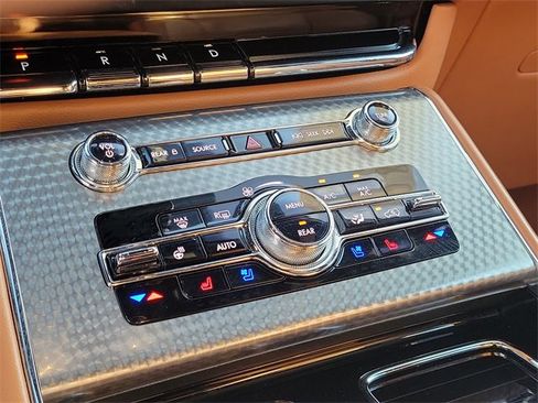 Certified 2022 Lincoln Aviator Black Label w/ Dynamic Handling Package image 24