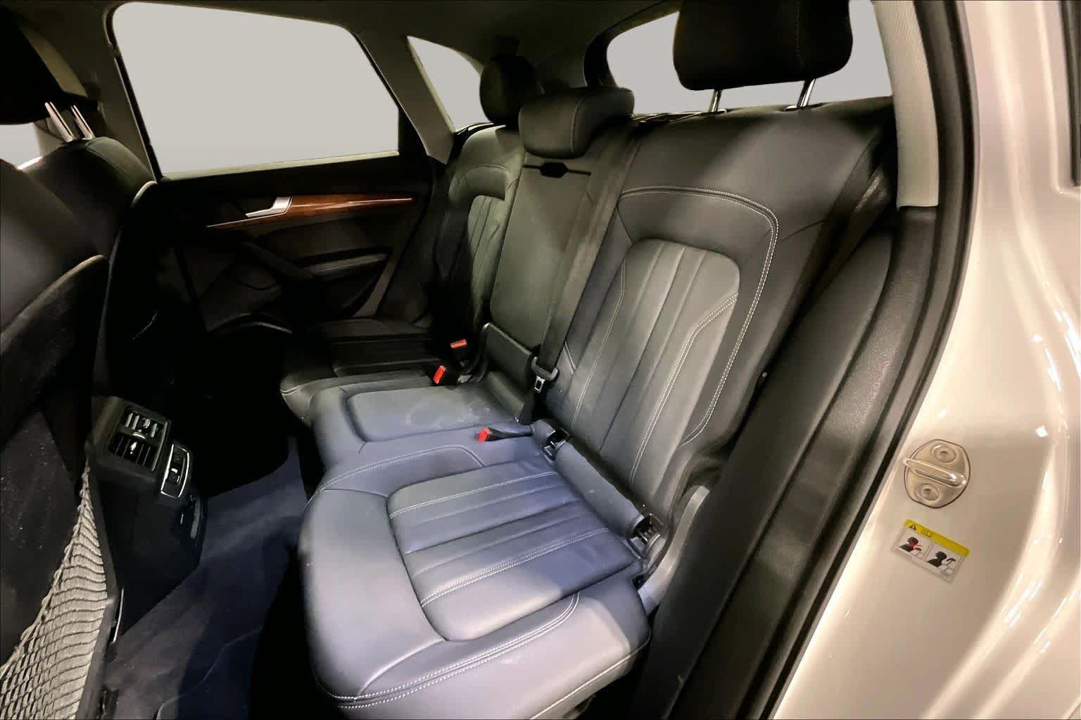Used 2023 Audi Q5 2.0T Premium Plus w/ Premium Plus Package AWD/4WD image 19