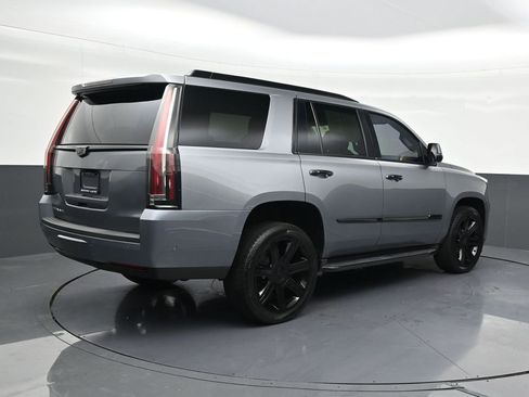 Used 2020 Cadillac Escalade Luxury image 5