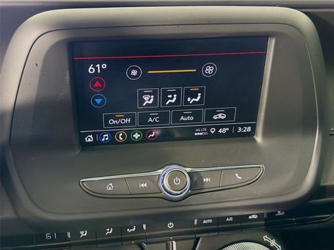 Used 2022 Chevrolet Camaro LT RWD image 16