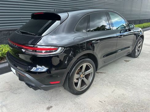 Certified 2023 Porsche Macan image 9