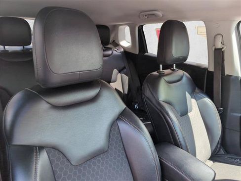 Used 2018 Jeep Compass Latitude w/ Popular Equipment Group AWD/4WD image 23