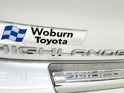 Certified 2022 Toyota Highlander XLE image 46