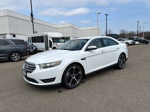 Used 2015 Ford Taurus SEL w/ Equipment Group 201A image 3