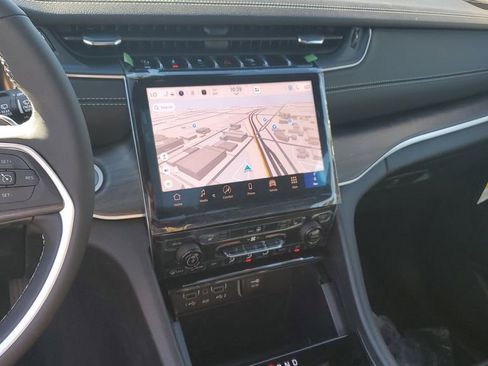 New 2025 Jeep Grand Cherokee Limited image 26