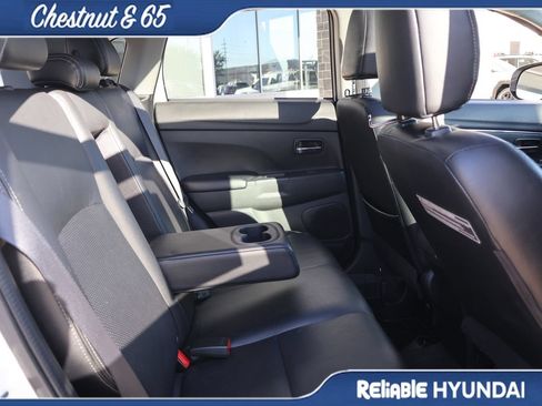 Used 2016 Mitsubishi Outlander Sport FWD image 12