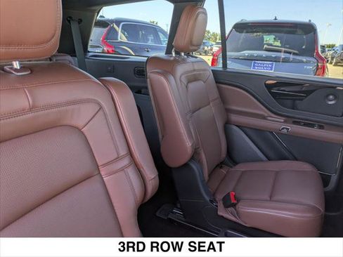 Used 2025 Lincoln Aviator Reserve w/ Jet Appearance Package image 23