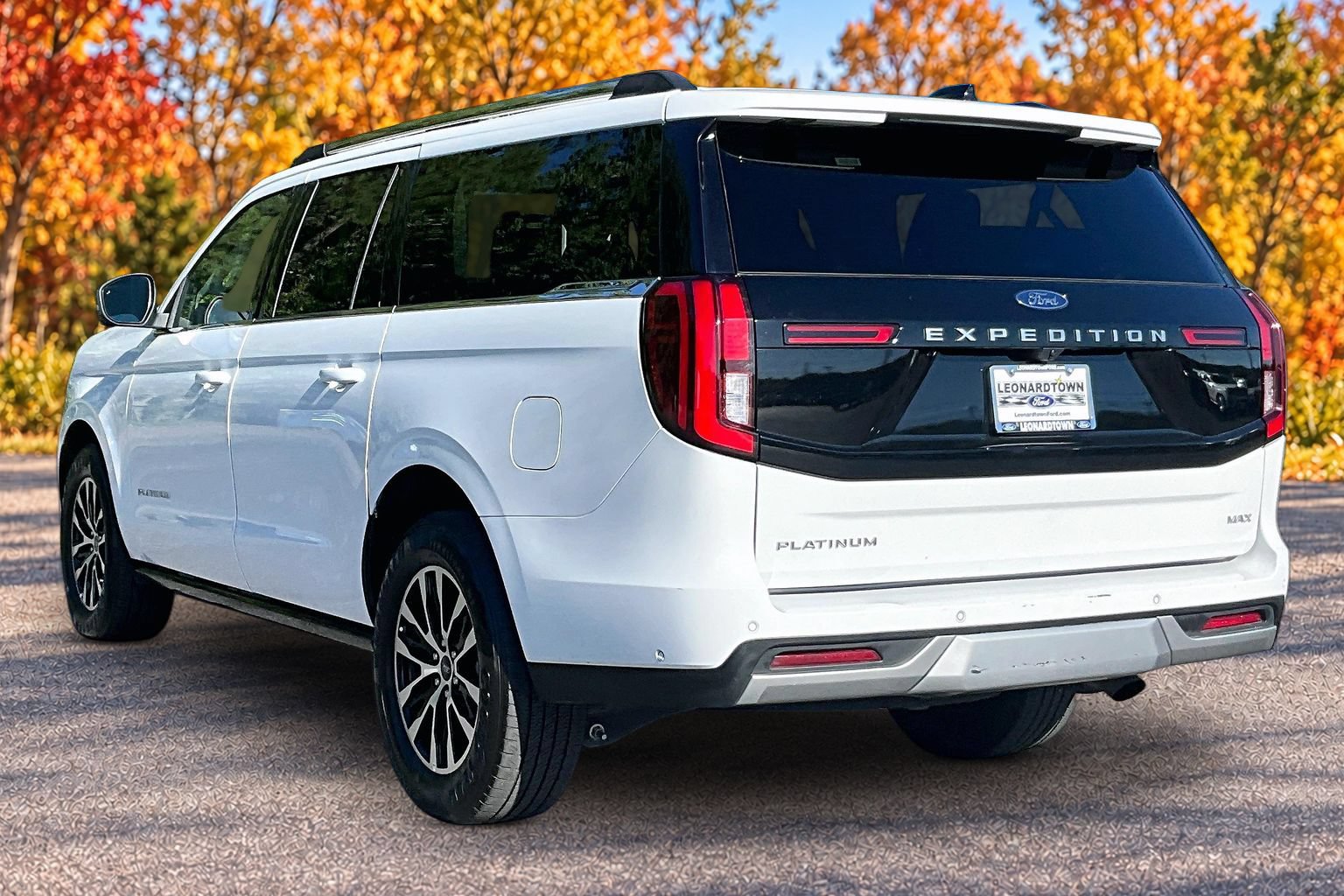 Certified 2025 Ford Expedition Max Platinum AWD/4WD image 14