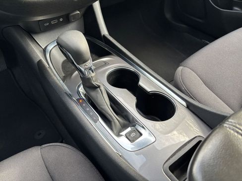 Used 2023 Chevrolet Malibu LT FWD image 41