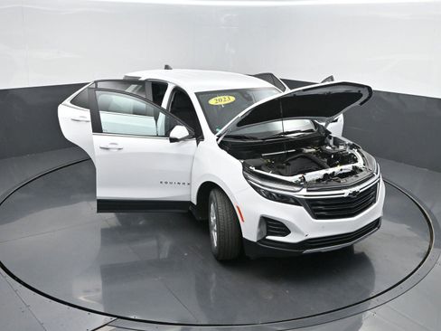Used 2023 Chevrolet Equinox LT image 42