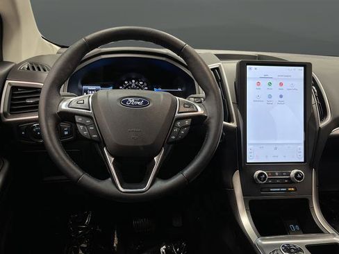 Used 2022 Ford Edge SEL w/ Convenience Package image 5