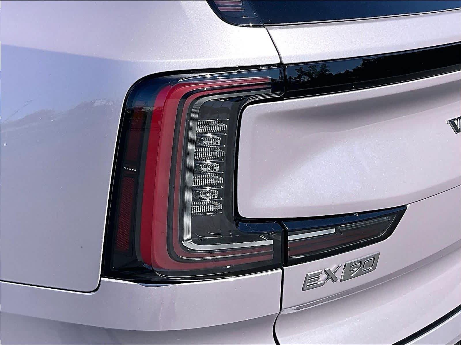 New 2026 Volvo EX90 Plus RWD image 25